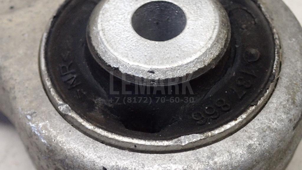 Рычаг передний верхний правый задний