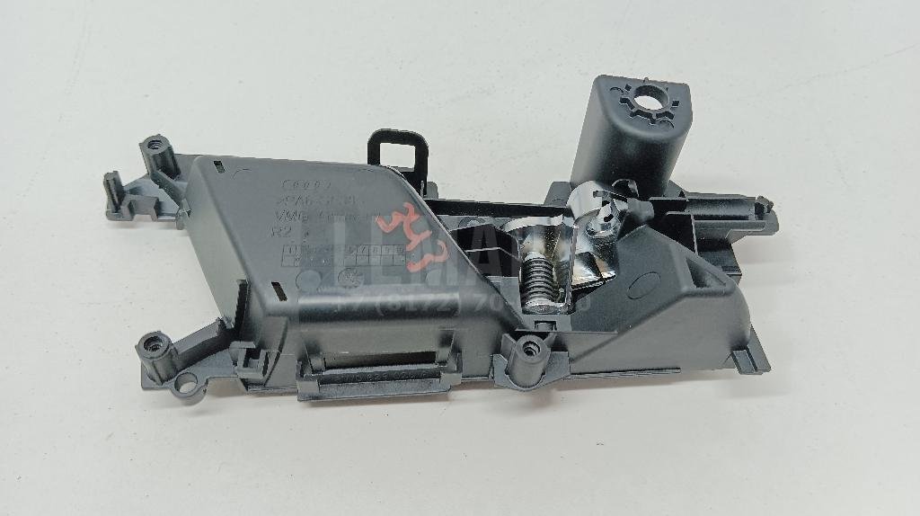 Ручка двери внутренняя правая