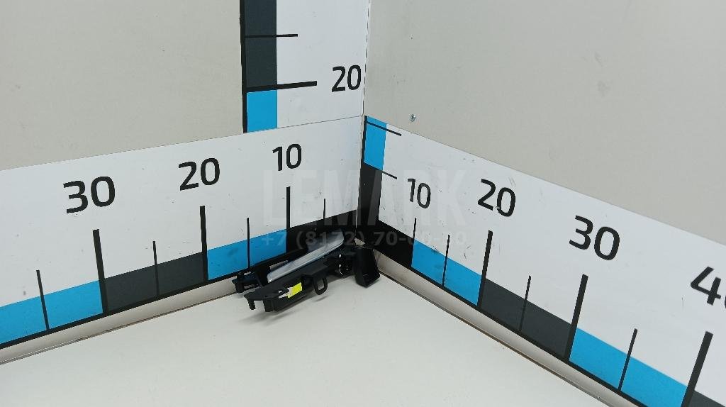 Ручка двери внутренняя правая