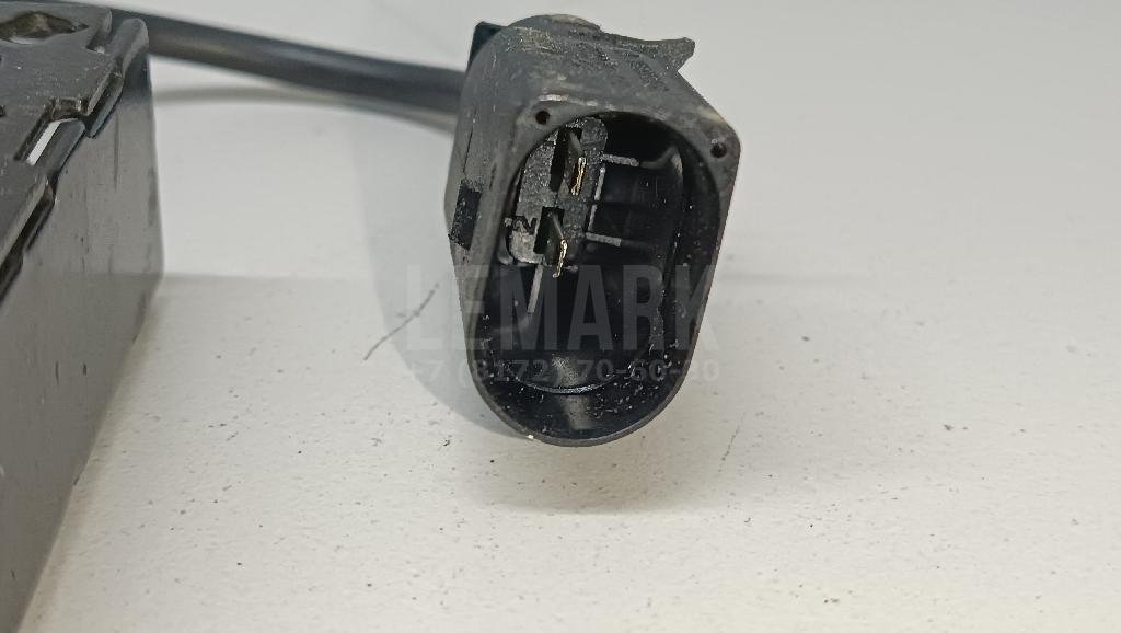 Замок капота