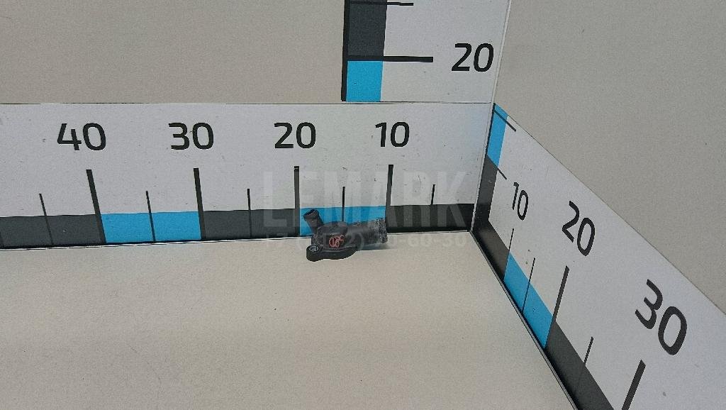 Фланец двигателя системы охлаждения