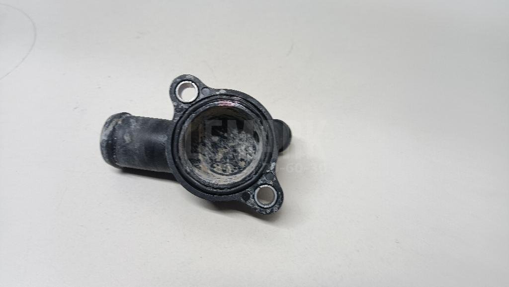 Фланец двигателя системы охлаждения