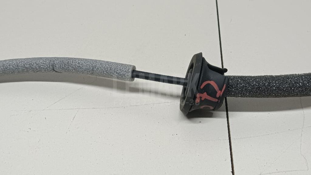 Трос открывания задней двери