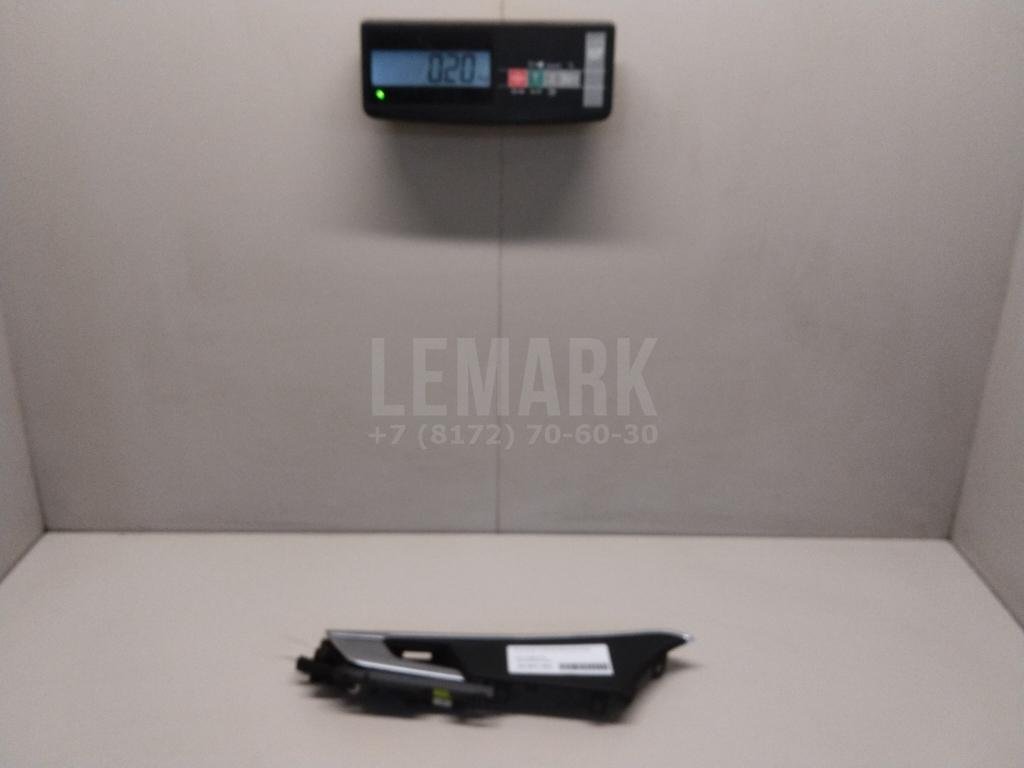 Ручка двери передней внутренняя левая