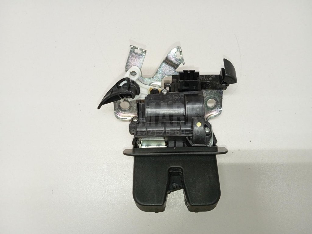 Замок багажника