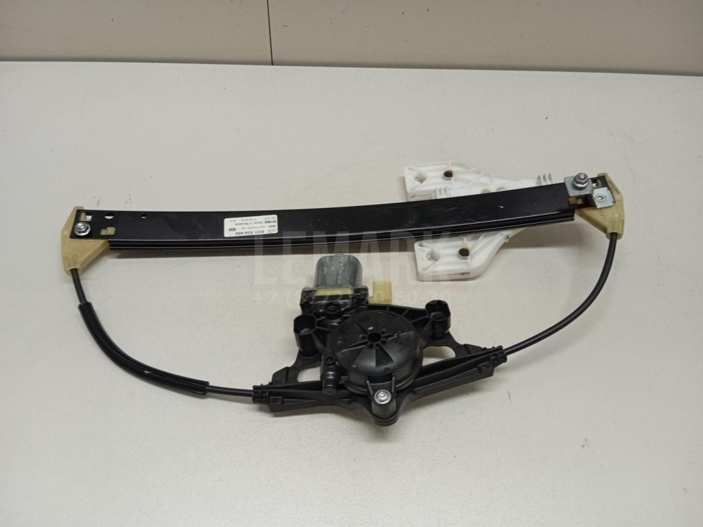 Стеклоподъемник электр. задний правый