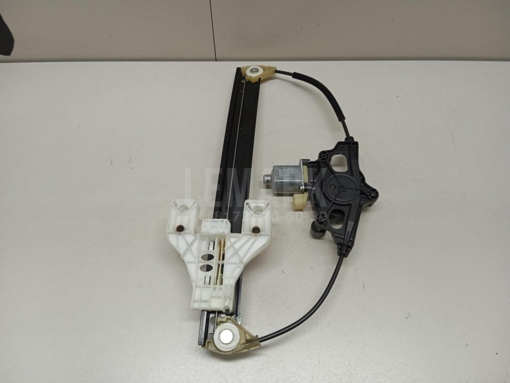 Стеклоподъемник электр. задний правый