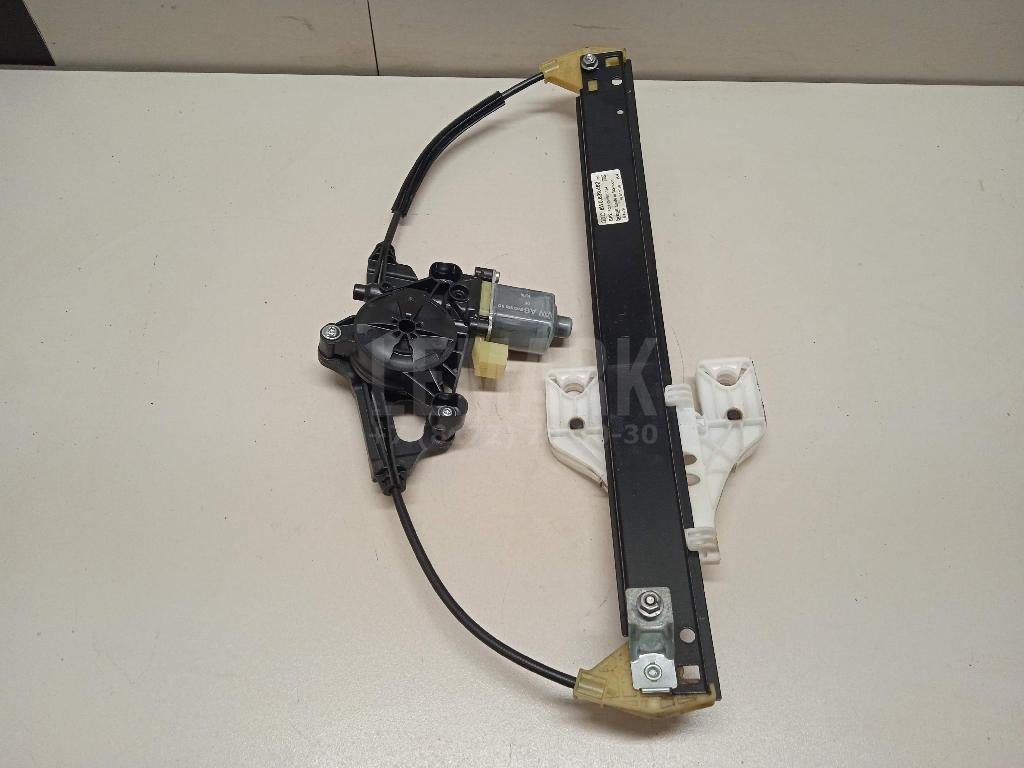 Стеклоподъемник электр. задний правый