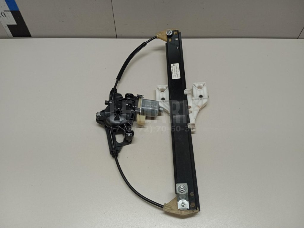 Стеклоподъемник электр. задний правый