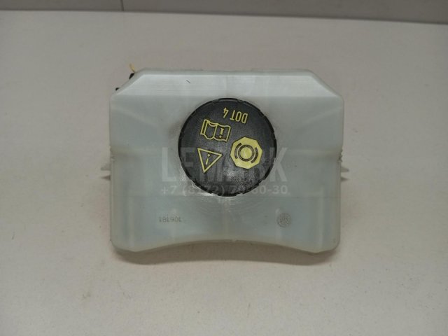 Бачок главного тормозного цилиндра