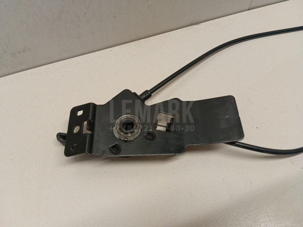 Трос открывания капота