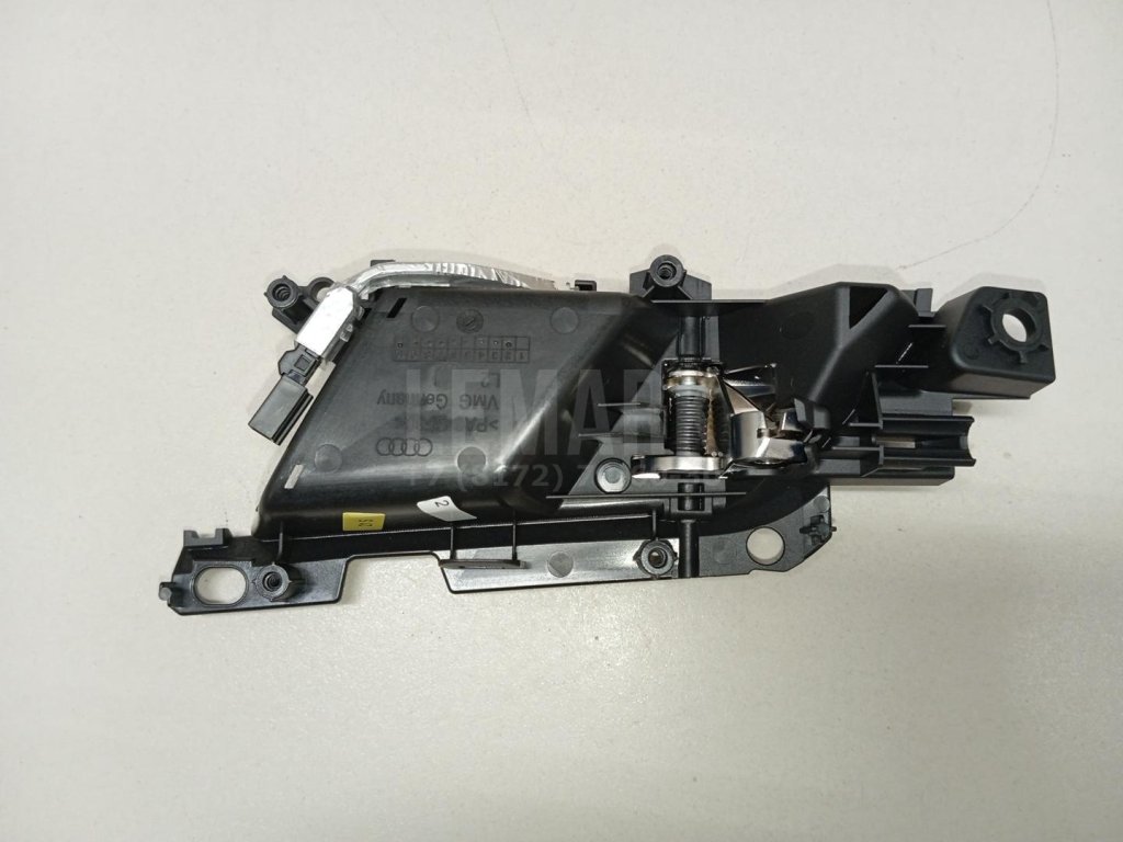 Ручка двери передней внутренняя левая