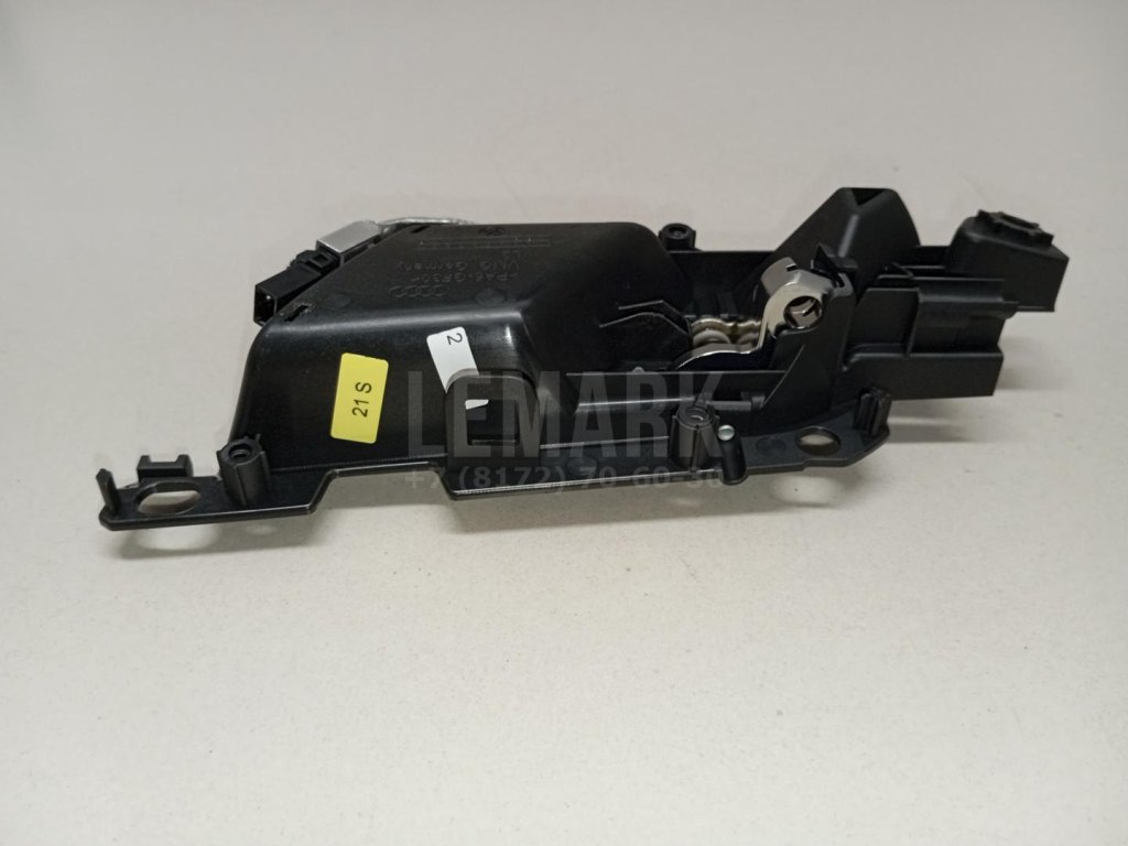 Ручка двери передней внутренняя левая