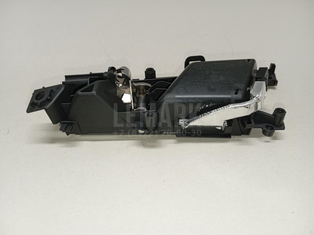 Ручка двери передней внутренняя левая