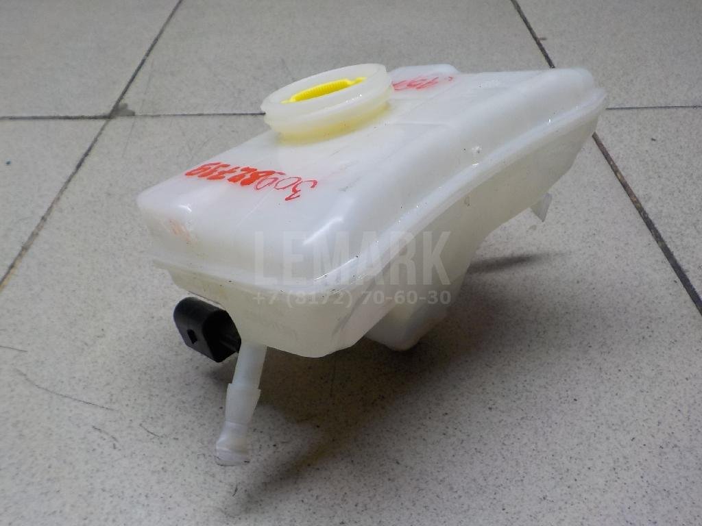 Бачок главного тормозного цилиндра