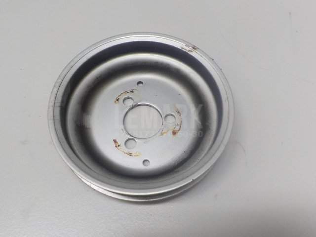 Шкив водяного насоса (помпы)