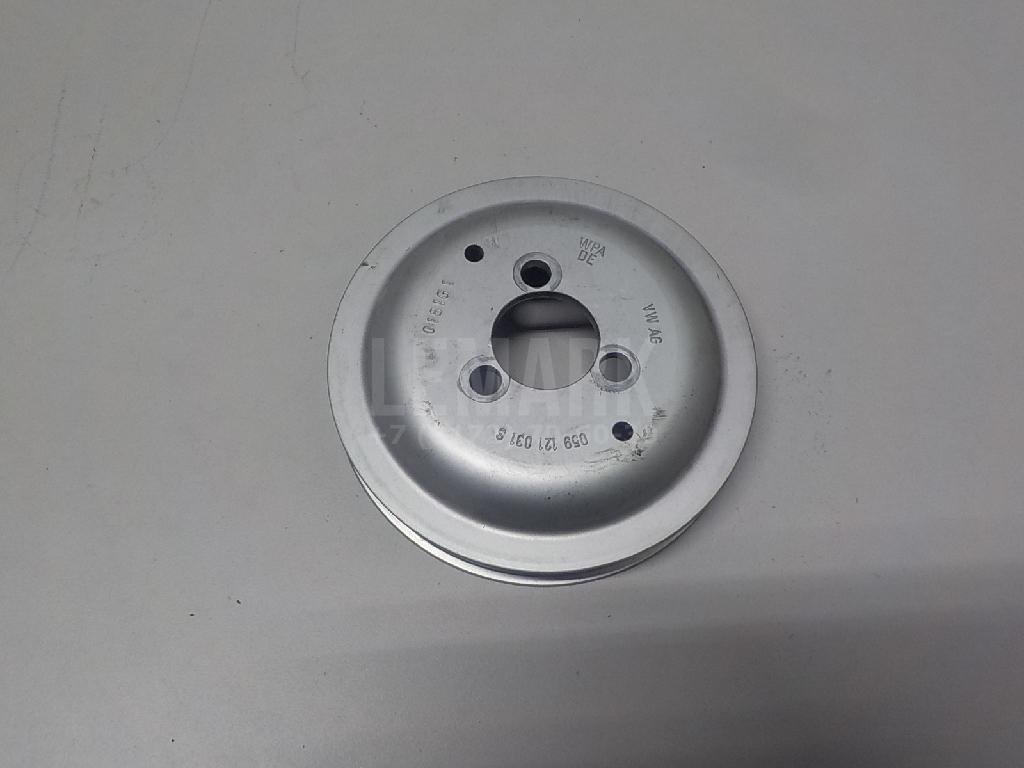 Шкив водяного насоса (помпы)