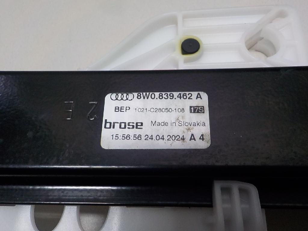 Стеклоподъемник электр. задний правый