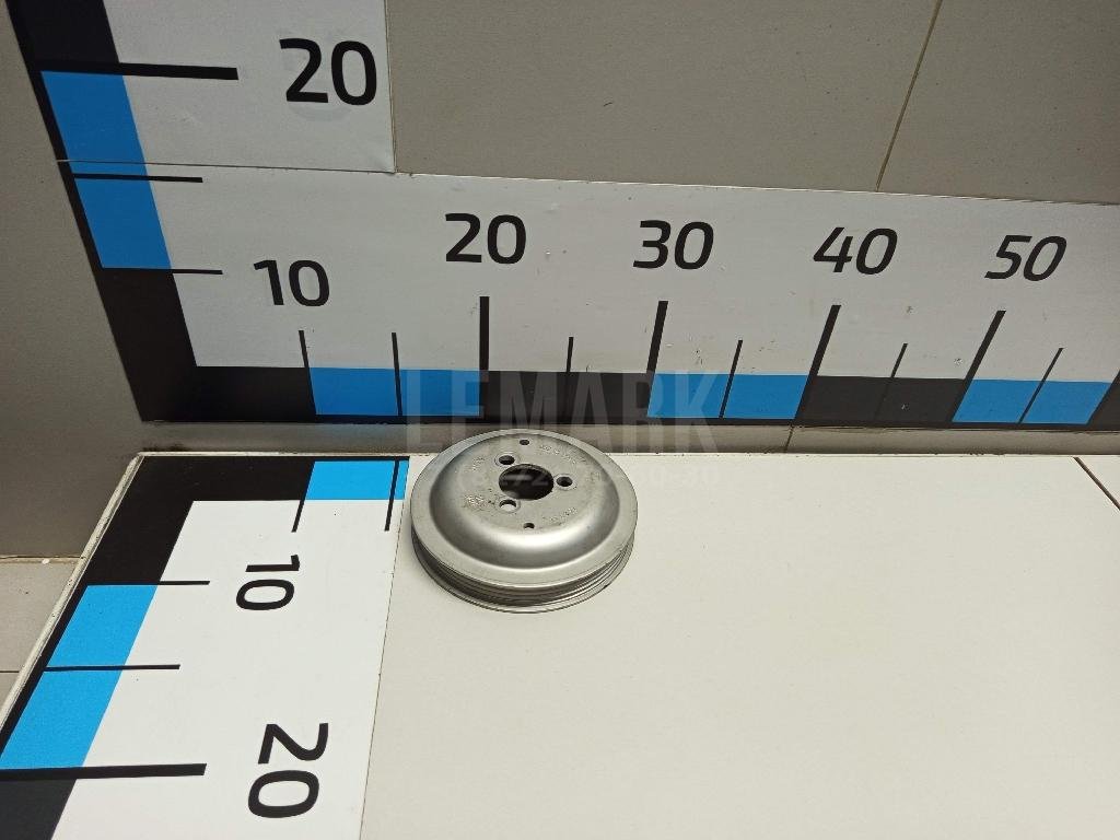 Шкив водяного насоса (помпы)