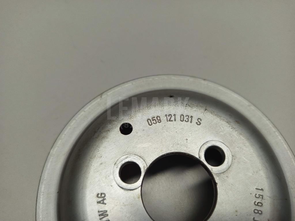 Шкив водяного насоса (помпы)