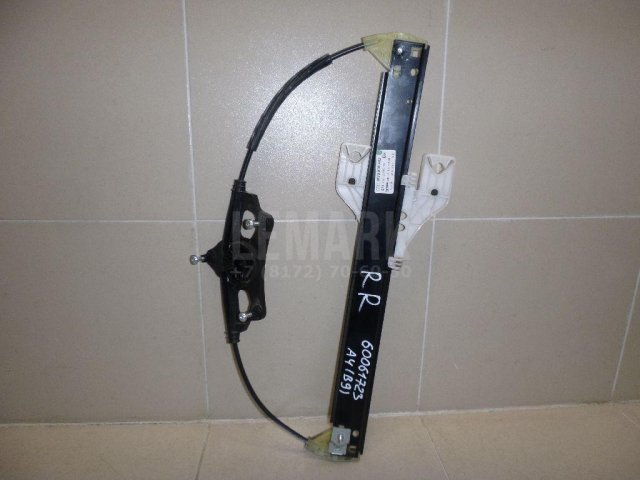 Стеклоподъемник электр. задний правый