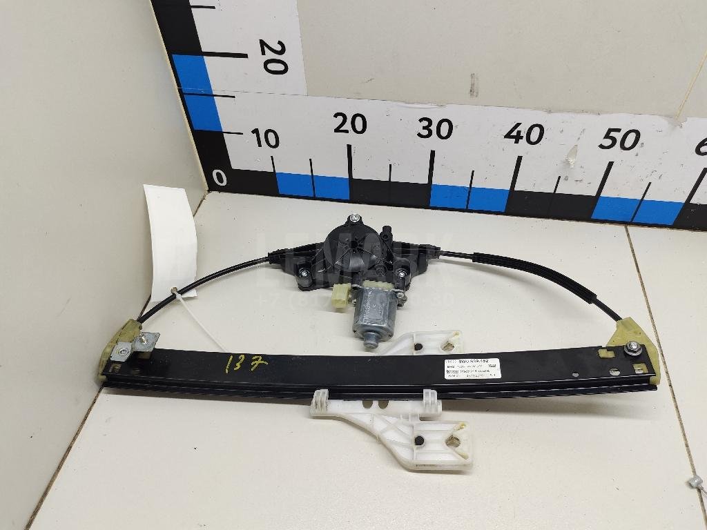 Стеклоподъемник электр. задний правый
