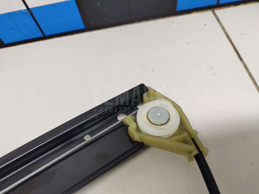 Стеклоподъемник электр. задний правый