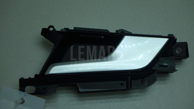 Ручка двери передней внутренняя правая