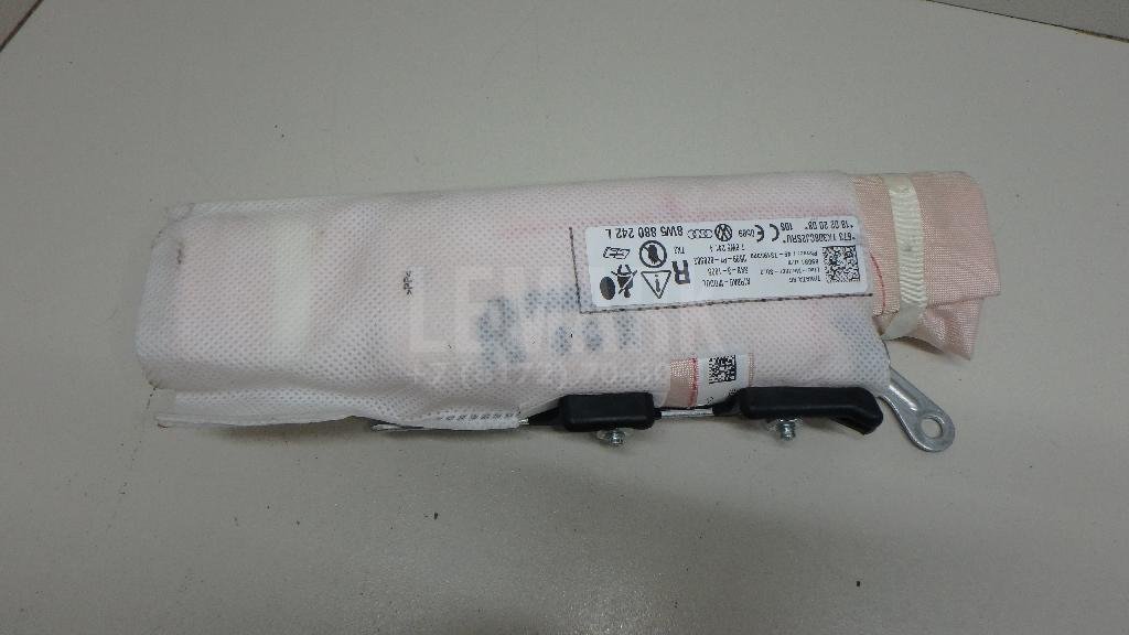 Подушка безопасности боковая (в сиденье)