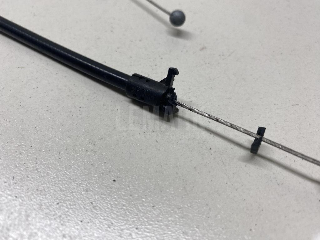 Трос открывания капота