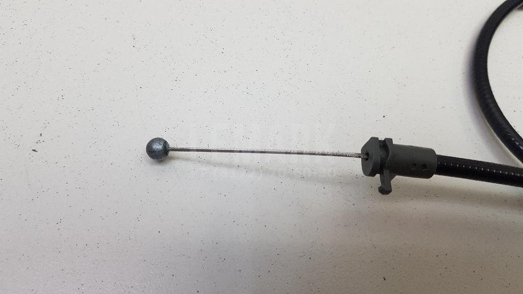 Трос открывания капота