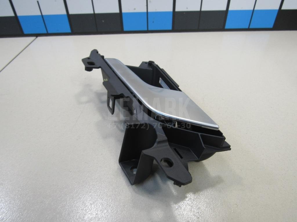 Ручка двери внутренняя правая