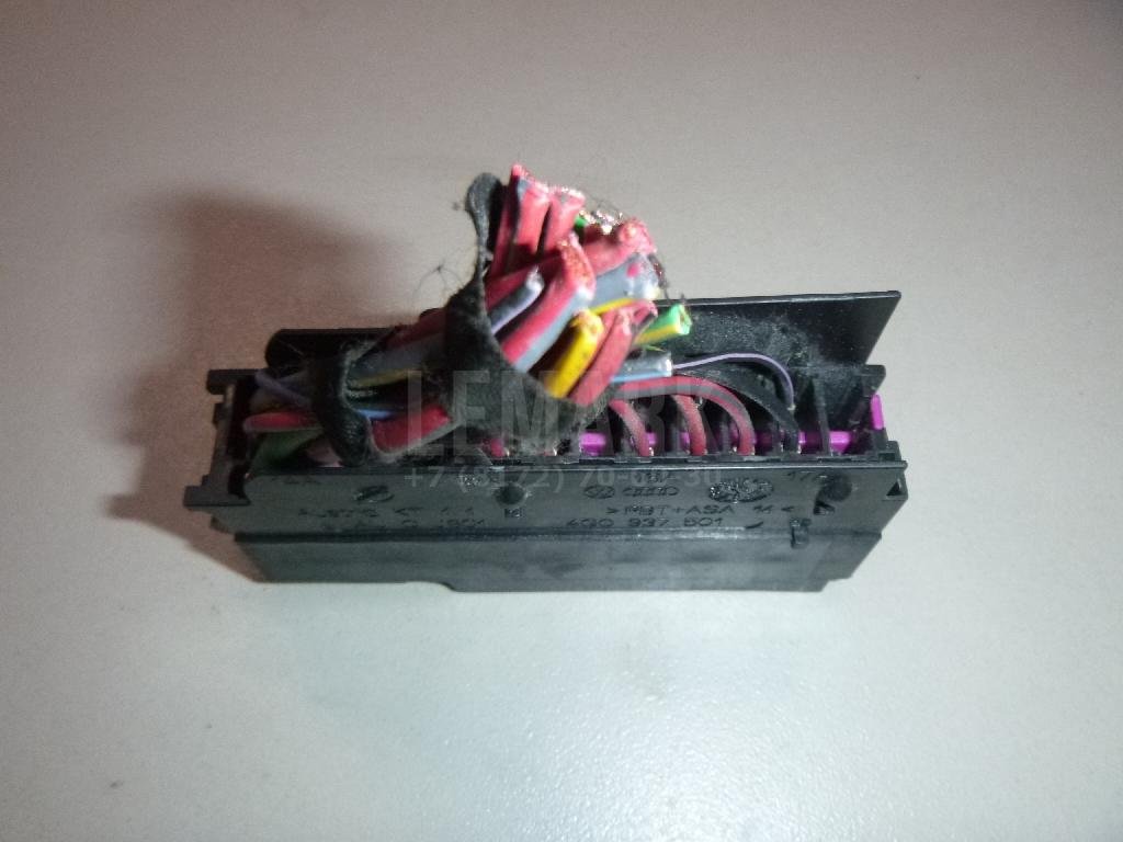 Блок предохранителей для  Audi A5/S5 [8F] Cabrio 2010-2016