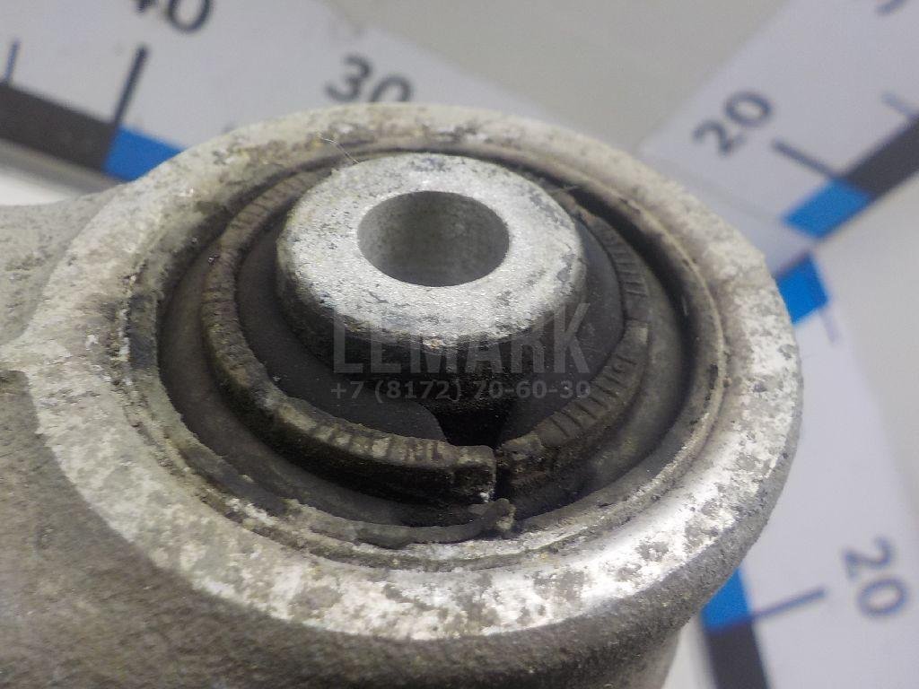 Рычаг задний нижний правый