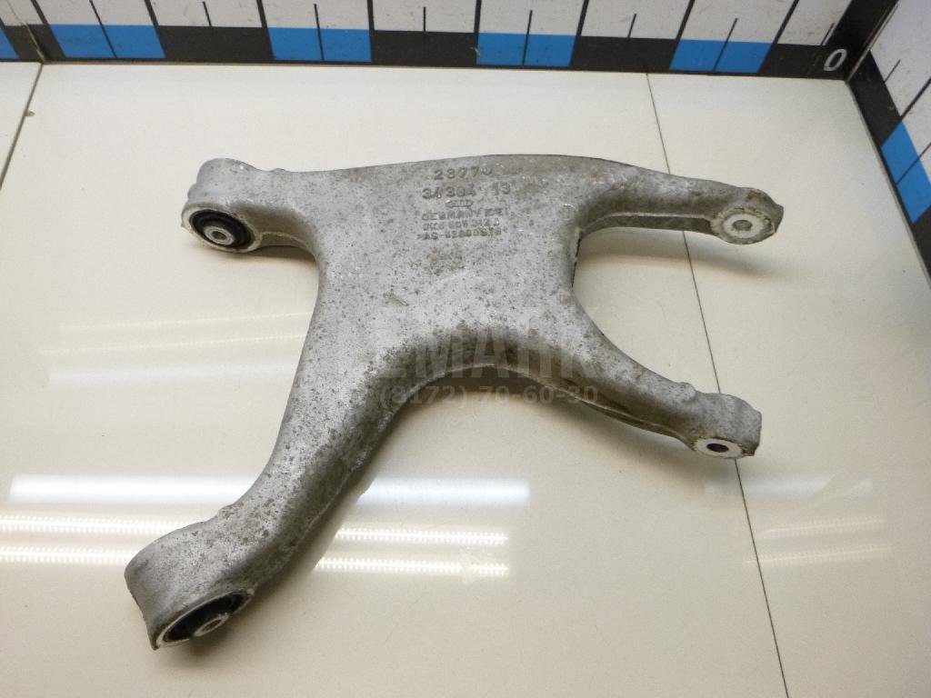 Рычаг задний нижний правый