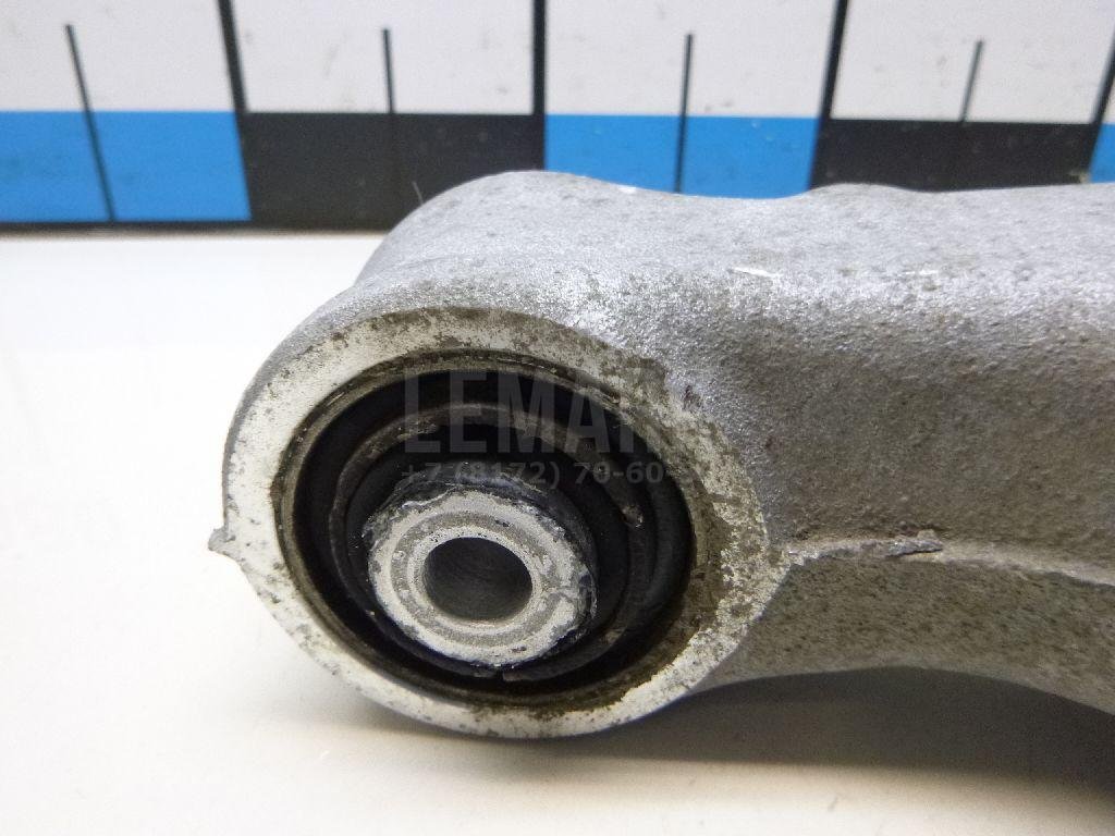 Рычаг задний нижний правый