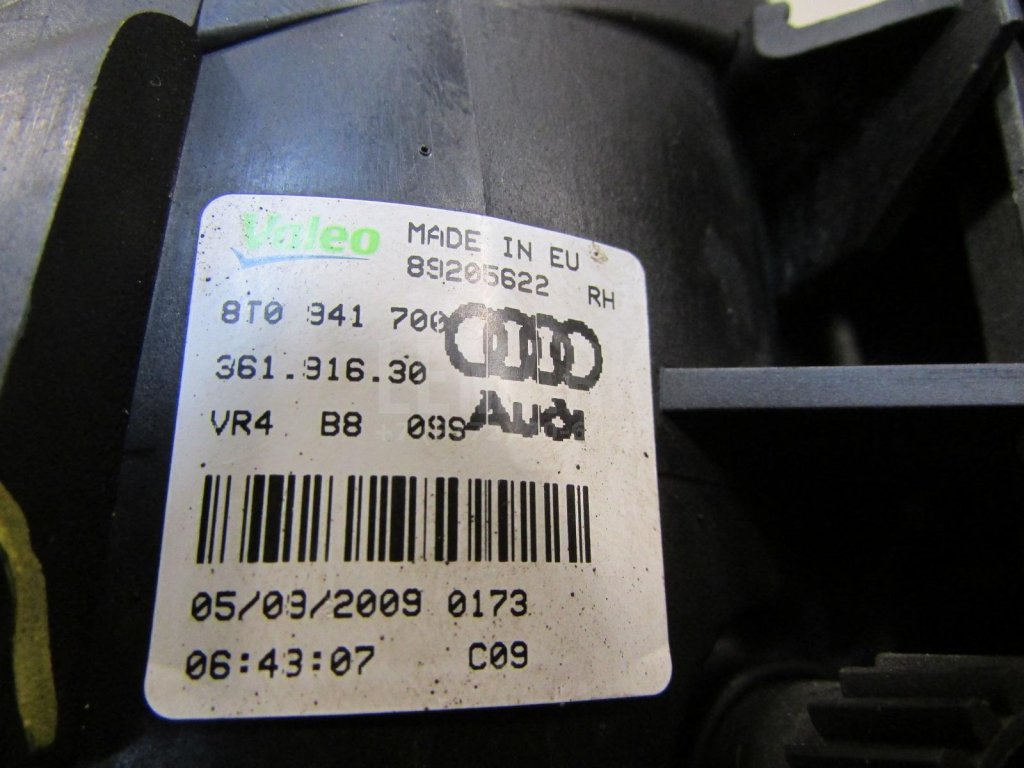 Фара противотуманная правая для  Audi A3 [8PA] Sportback 2004-2013