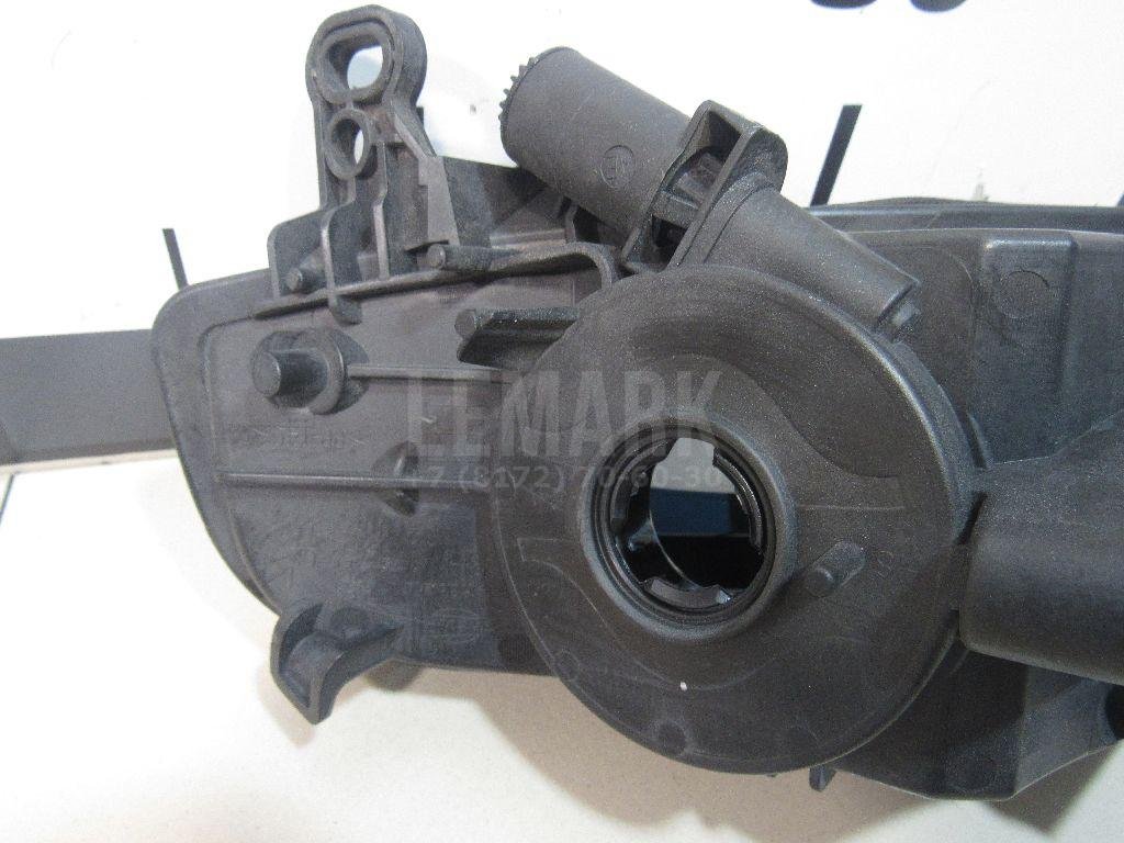 Фара противотуманная правая