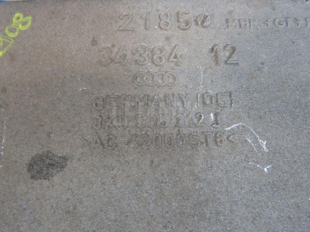 Рычаг задний нижний правый