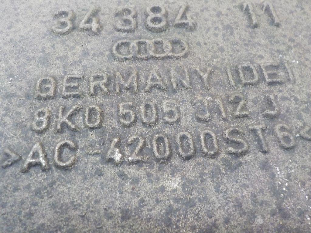 Рычаг задний нижний правый