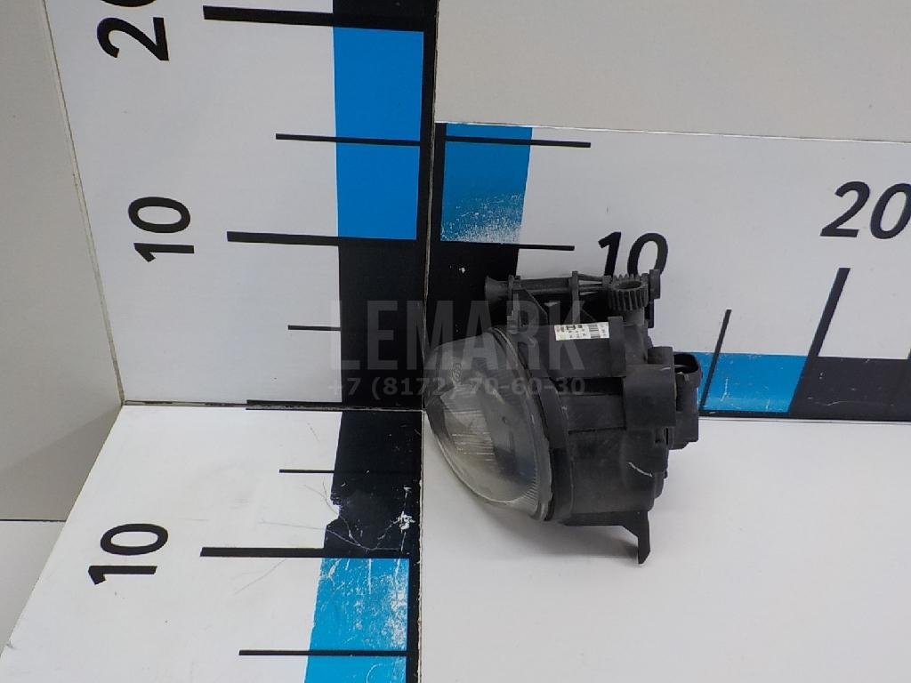 Фара противотуманная правая