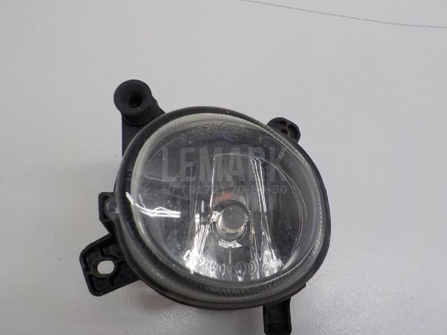 Фара противотуманная правая