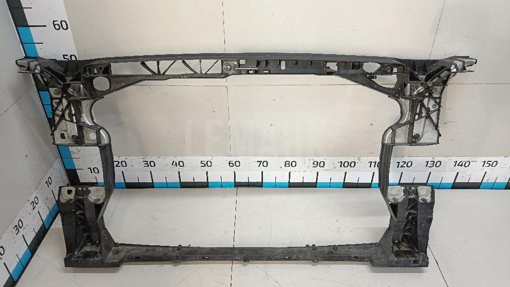 Панель передняя