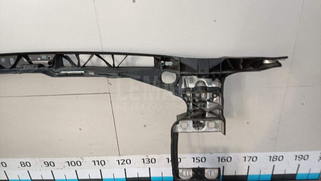 Панель передняя