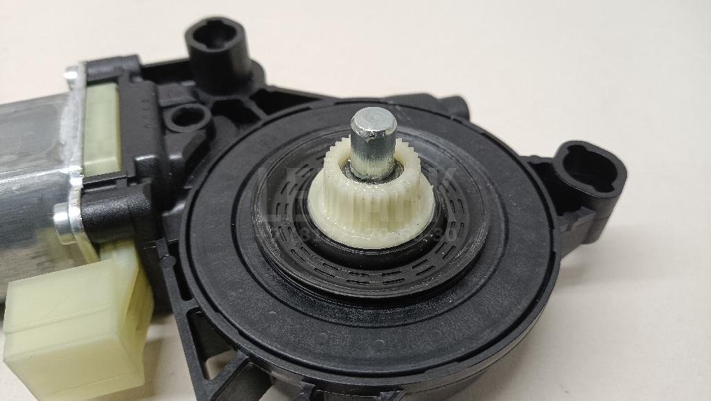 Моторчик стеклоподъемника