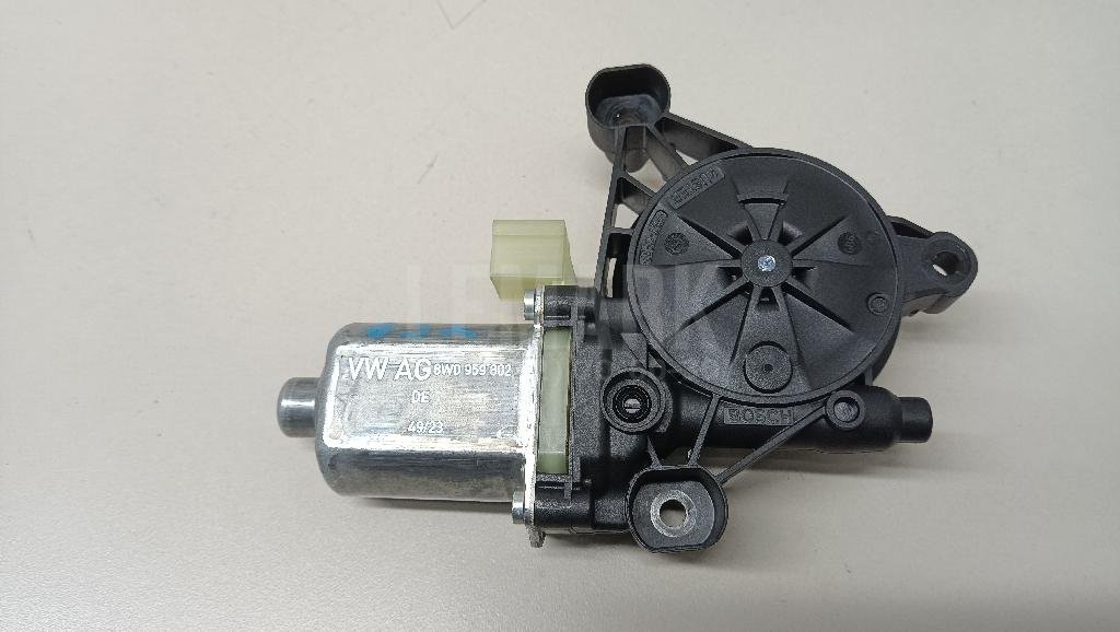 Моторчик стеклоподъемника