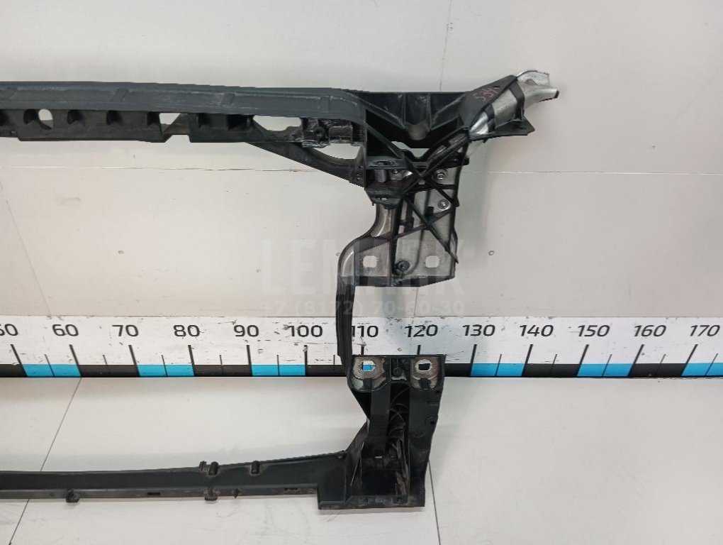 Панель передняя