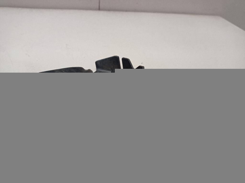 Воздуховод радиатора правый