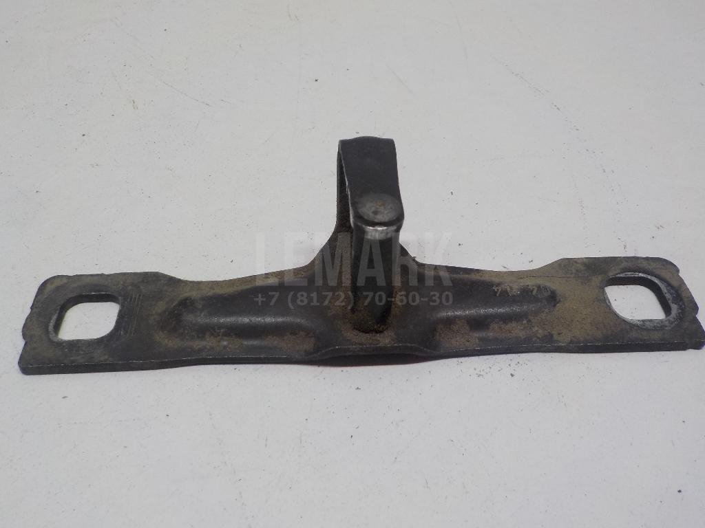 Ответная часть замка багажника