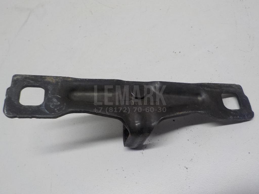 Ответная часть замка багажника